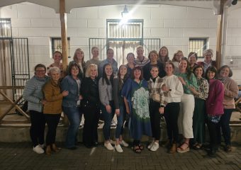 550317701_809843868224284_8406227465162973177_n ‘n Aand vol lag en inspirasie