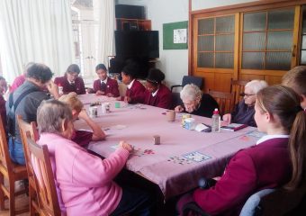 huis van der graaff ATKV en Landsdiens bring vreugde by Huis van der Graaff