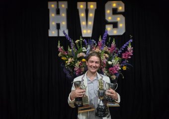 566274805_834480405760630_8409429709699084653_n Akademiese uitblikers word vereer by Volkskool