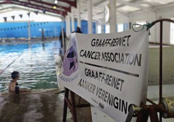 Volkskool swem vir kanker